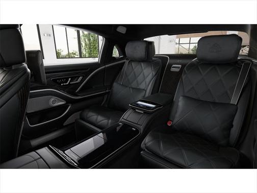 2025 Mercedes-Benz S-Class Maybach S 680