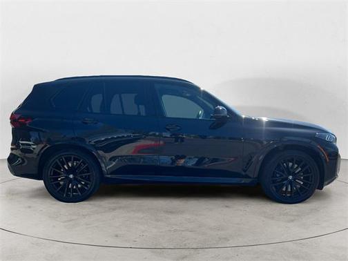 2024 BMW X5 M60i