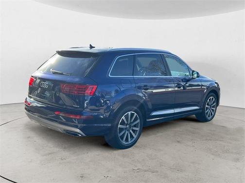 2019 Audi Q7 45 Premium Plus
