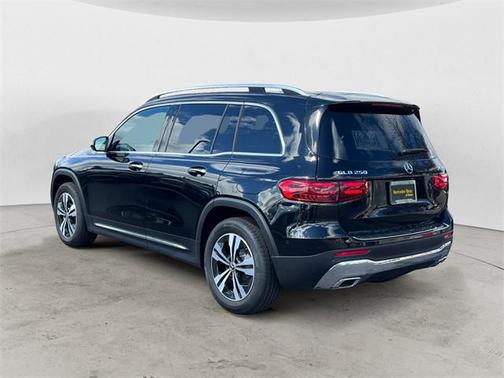 2025 Mercedes-Benz GLB 250 4MATIC