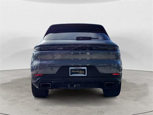 2024 Porsche Cayenne Base