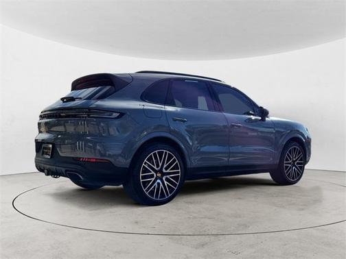 2024 Porsche Cayenne Base