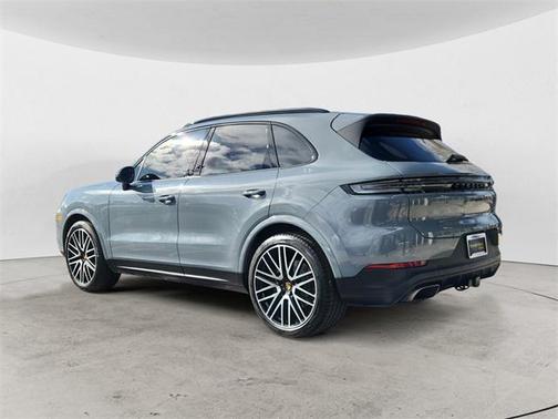 2024 Porsche Cayenne Base