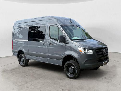 2026 Mercedes-Benz Sprinter 2500 Cargo 144 WB