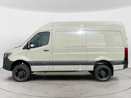 2026 Mercedes-Benz Sprinter 2500 Cargo 144 WB