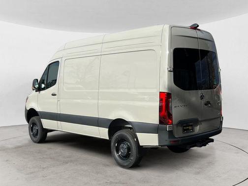 2026 Mercedes-Benz Sprinter 2500 Cargo 144 WB