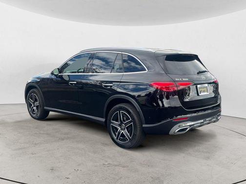 2026 Mercedes-Benz GLC 300 4MATIC