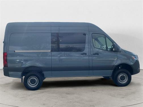 2026 Mercedes-Benz Sprinter 2500 Cargo 144 WB