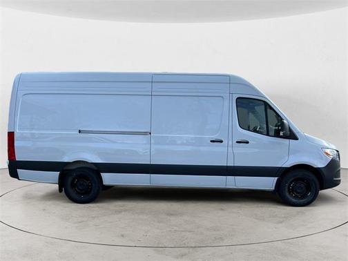 2025 Mercedes-Benz Sprinter 2500 High Roof