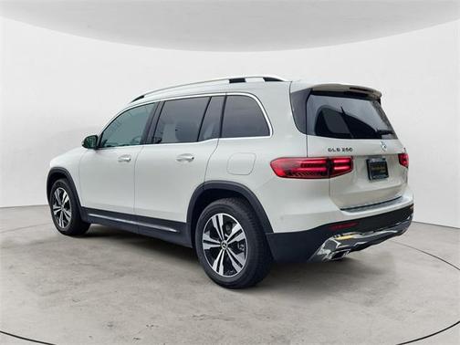 2025 Mercedes-Benz GLB 250 4MATIC