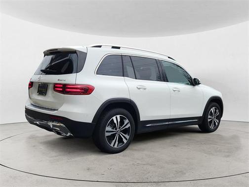 2025 Mercedes-Benz GLB 250 4MATIC