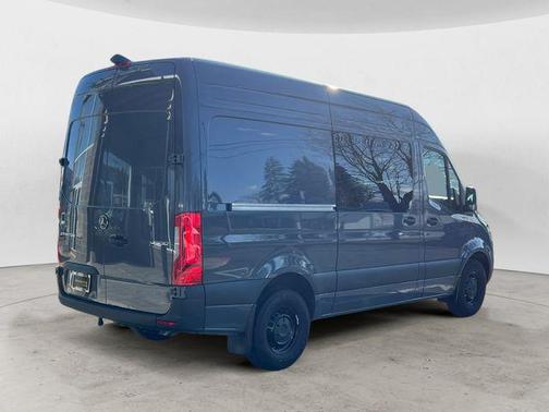 2024 Mercedes-Benz Sprinter 2500 Cargo 144 WB