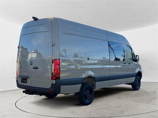 2026 Mercedes-Benz Sprinter 2500 Cargo 170 WB