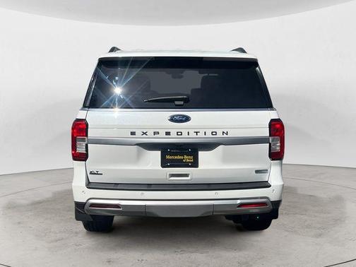 Star White Metallic Tri-Coat 2023 Ford Expedition XLT