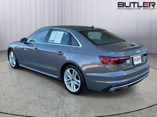 2024 Audi A4 45 S line quattro Premium