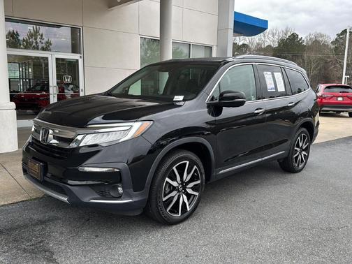 2022 Honda Pilot Touring 8-Passenger