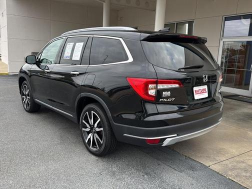 2022 Honda Pilot Touring 8-Passenger
