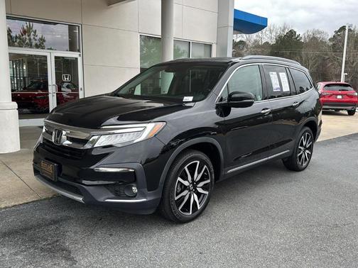 2022 Honda Pilot Touring 8-Passenger