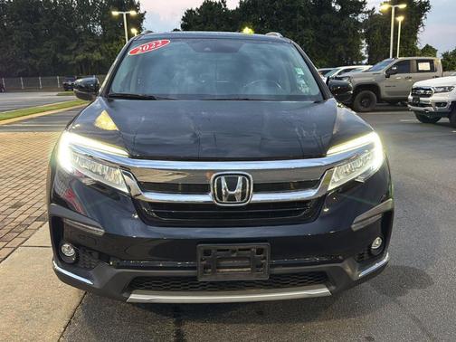 2022 Honda Pilot Touring 8-Passenger