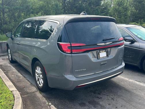 2023 Chrysler Pacifica Touring-L