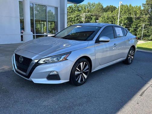 2022 Nissan Altima 2.5 SV