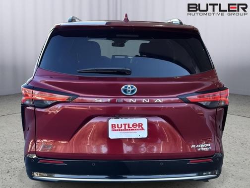 2024 Toyota Sienna Platinum 7 Passenger