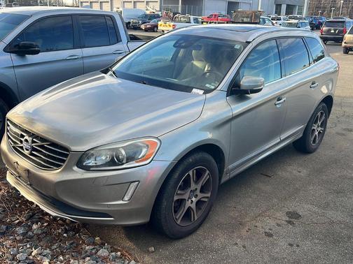 2015 Volvo XC60 T6 Platinum