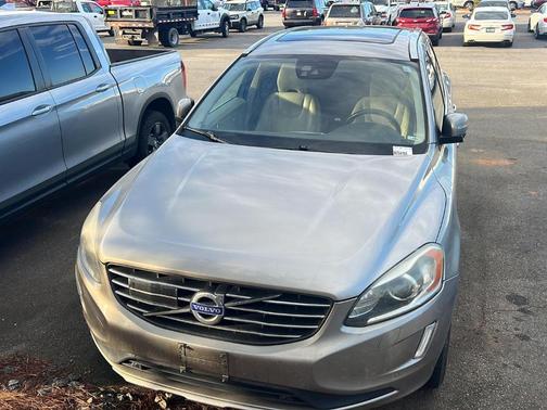 2015 Volvo XC60 T6 Platinum