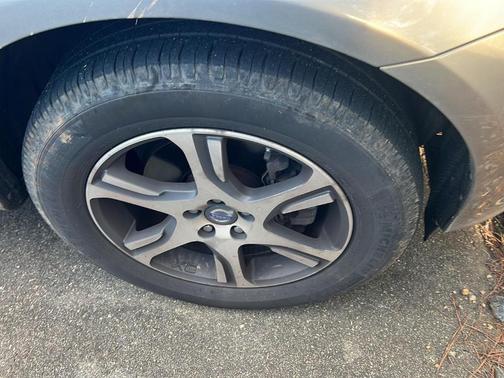 2015 Volvo XC60 T6 Platinum