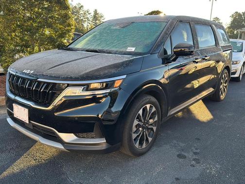 2024 Kia Carnival EX