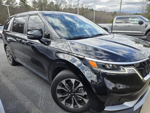 2024 Kia Carnival EX