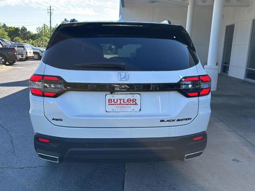 2025 Honda Pilot Black Edition