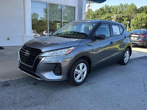2024 Nissan Kicks S