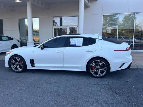 2021 Kia Stinger GT1