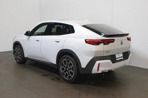 2025 BMW X2 xDrive28i