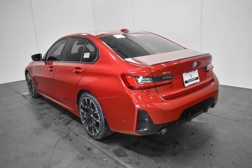 2025 BMW 330 i xDrive