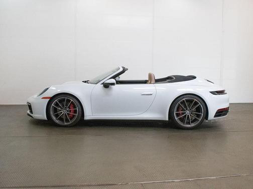 Carrara White Metallic 2022 Porsche 911 Carrera 4S Cabriolet