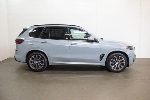 Brooklyn Grey Metallic 2026 BMW X5 xDrive40i