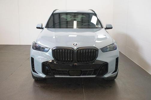 Brooklyn Grey Metallic 2025 BMW X5 xDrive40i