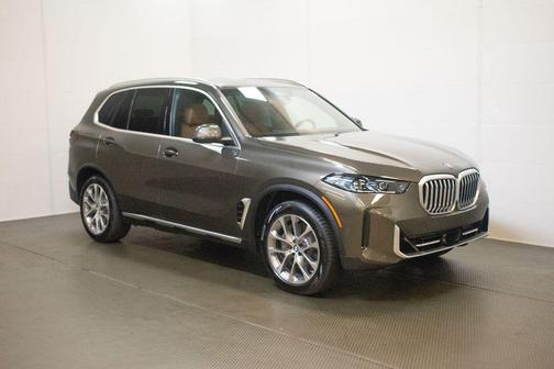 Manhattan Green Metallic 2026 BMW X5 PHEV xDrive50e