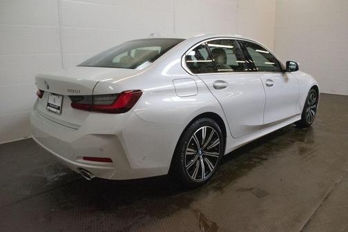 Mineral White Metallic 2026 BMW 330 xDrive