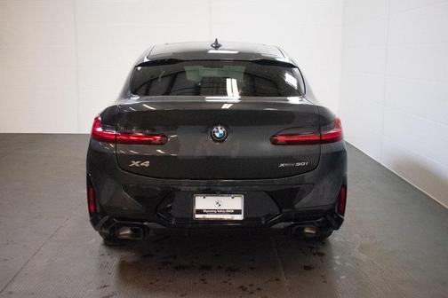 2023 BMW X4 xDrive30i