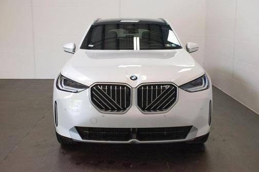 Mineral White Metallic 2026 BMW X3 30 xDrive