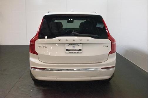 2025 Volvo XC90 Plug-In Hybrid T8 Plus 6-Seater