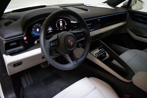 2025 Porsche Macan 4S