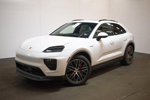 2025 Porsche Macan 4S