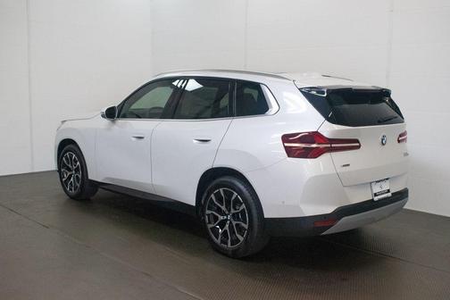 Mineral White Metallic 2026 BMW X3 30 xDrive