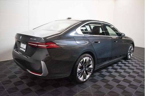 2025 BMW i5 xDrive40