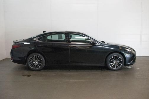 Caviar 2022 Lexus ES 250 Base