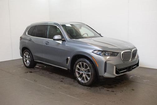 Skyscraper Grey Metallic 2026 BMW X5 xDrive40i